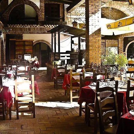 Restaurant Bujtina E Gjelit Hotel