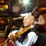 Restaurant Bujtina E Gjelit טיראנה