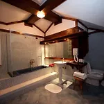 Restaurant Bujtina E Gjelit מלון טיראנה