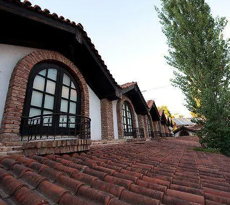 Restaurant Bujtina E Gjelit 4*