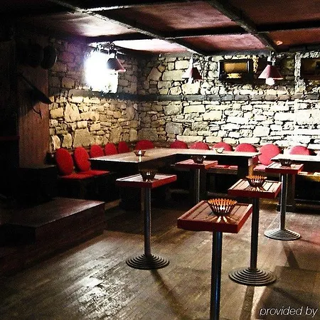 Restaurant Bujtina E Gjelit ホテル ティラナ