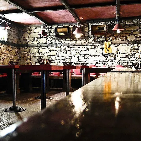 Restaurant Bujtina E Gjelit ホテル 4*