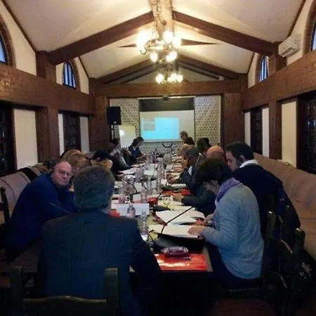 Restaurant Bujtina E Gjelit 4* ティラナ