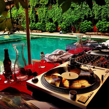 Restaurant Bujtina E Gjelit 4* ティラナ