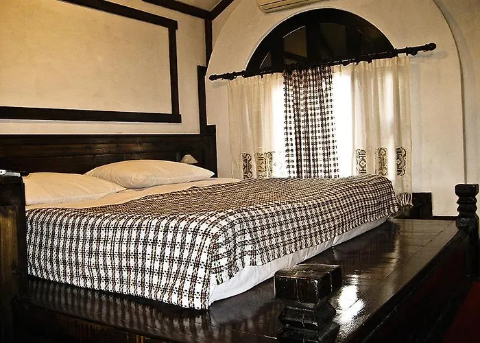 Hotel Restaurant Bujtina E Gjelit 4*