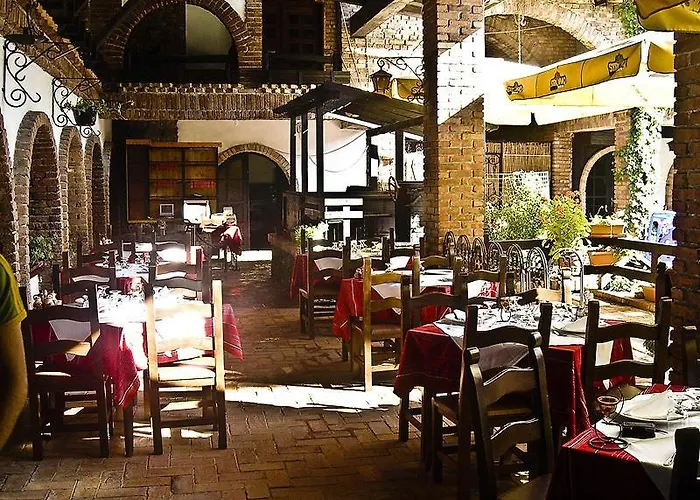 Restaurant Bujtina E Gjelit Hotel