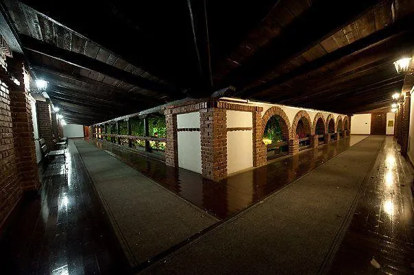 Szálloda Restaurant Bujtina E Gjelit 4*