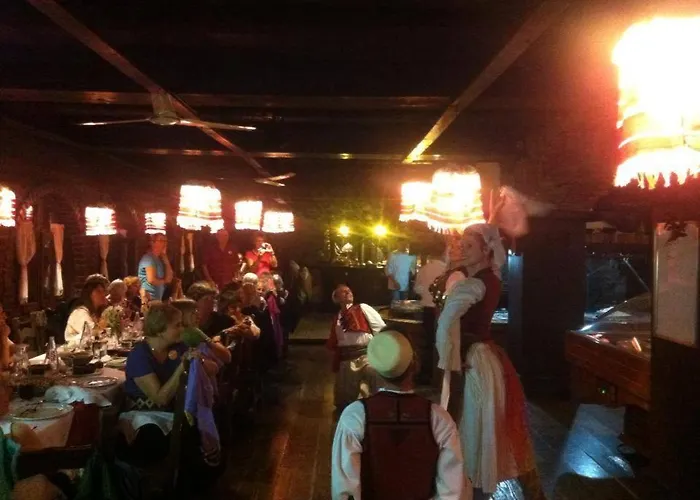 Restaurant Bujtina E Gjelit 4* Tirana