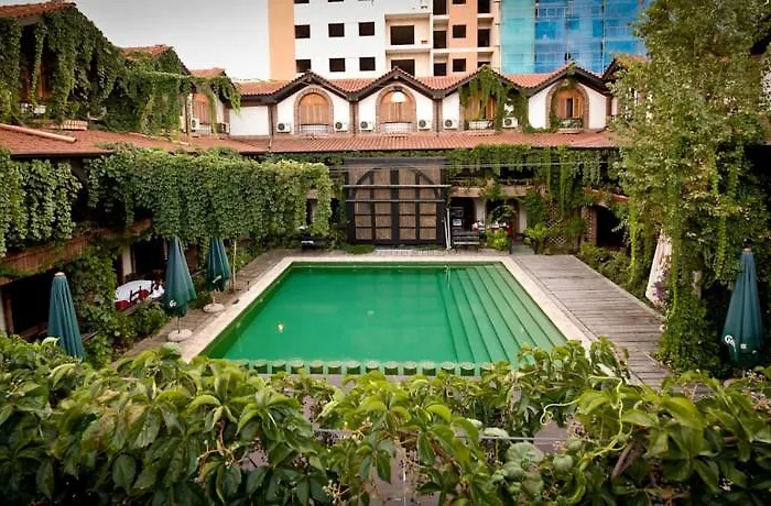 Hotel Restaurant Bujtina E Gjelit 4*